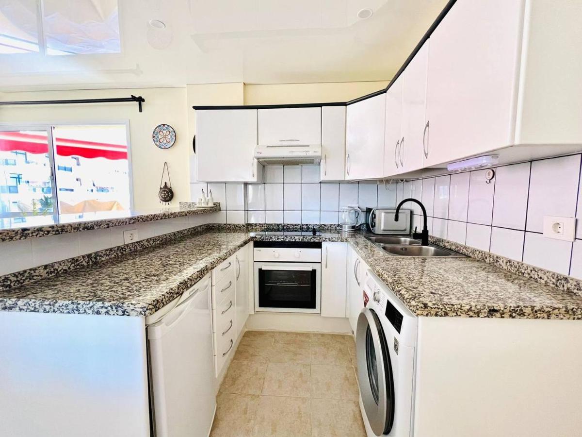 Cozy Beachfront Flat With Pool & Panoramic Sea View Terrace Lägenhet Puerto de Santiago  Exteriör bild