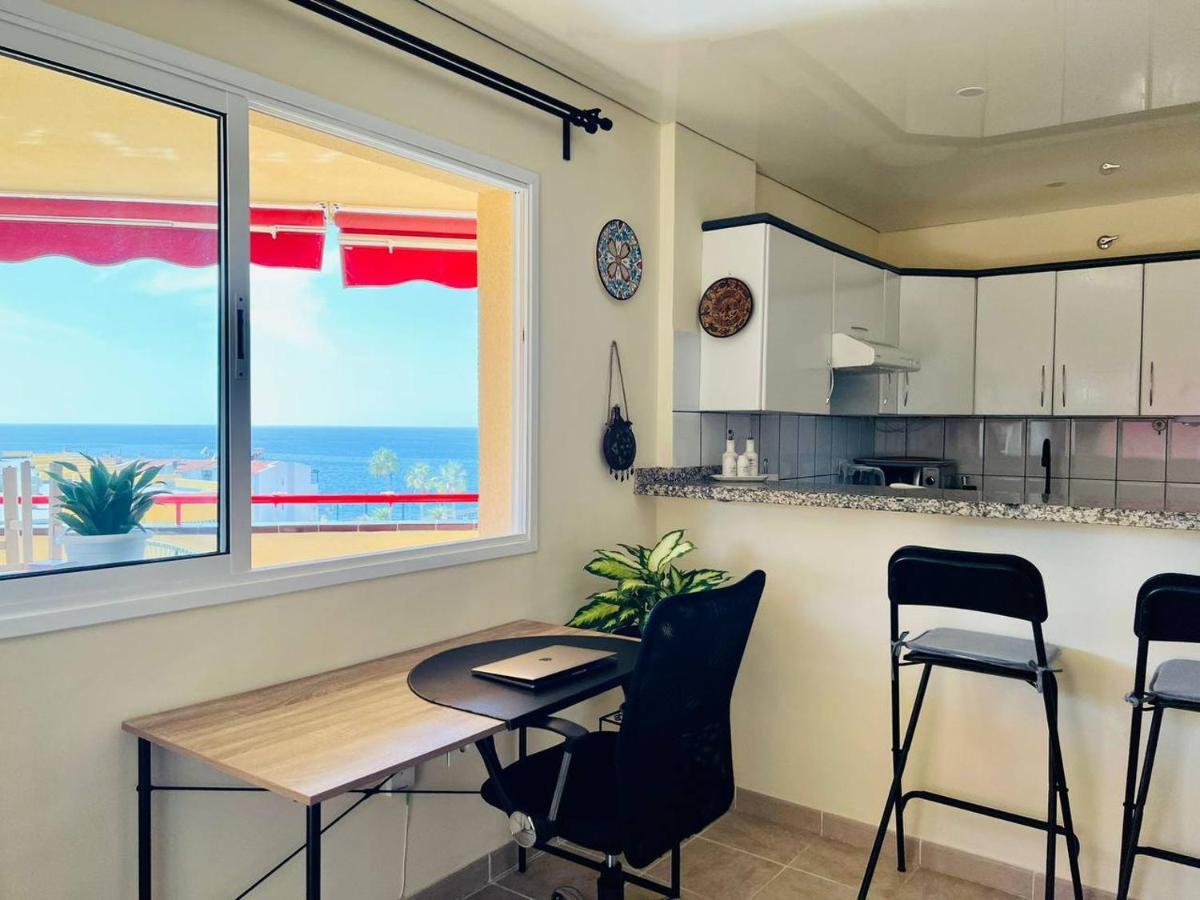 Cozy Beachfront Flat With Pool & Panoramic Sea View Terrace Lägenhet Puerto de Santiago  Exteriör bild